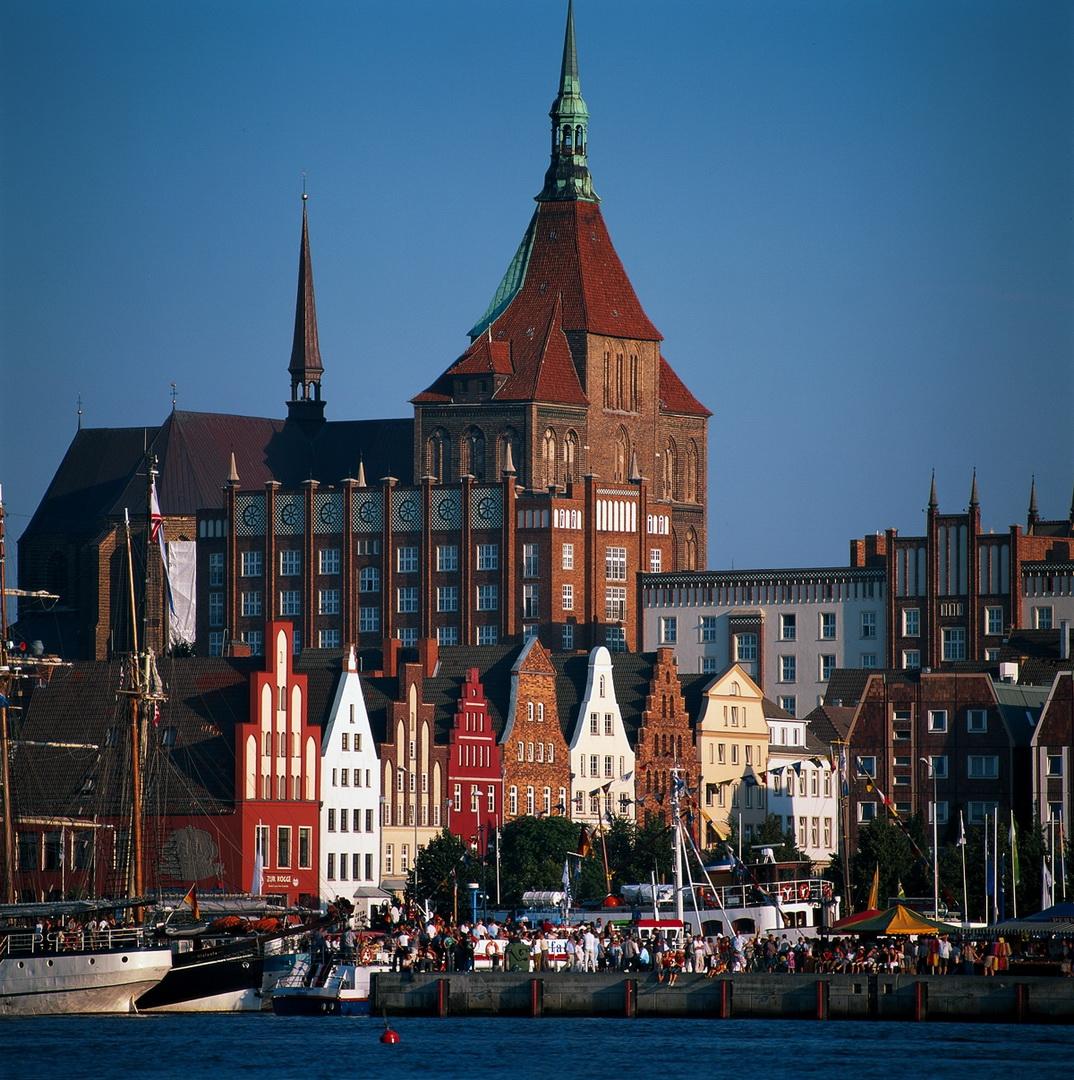 罗斯托克：汇聚砖砌哥特式建筑的德国海港城市,欧洲,欧洲网