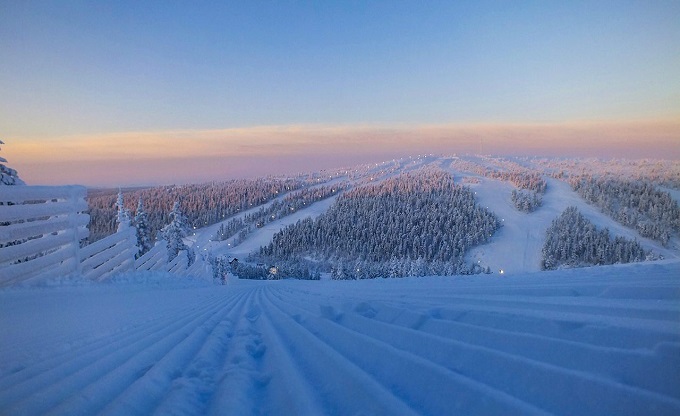 芬兰旅游:萨利色尔卡滑雪度假村SAARISELKÄ SKIRESORT-吉科宁公园,欧洲,欧洲网