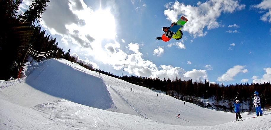 芬兰旅游:因凯努Kainuu的沃卡蒂滑雪度假村VUOKATTI SKIRESORT,欧洲,欧洲网