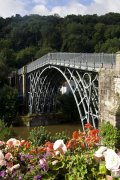 铁桥镇Ironbridge:英国赛文河畔铁桥小镇旅游景点维多利亚城博物馆等