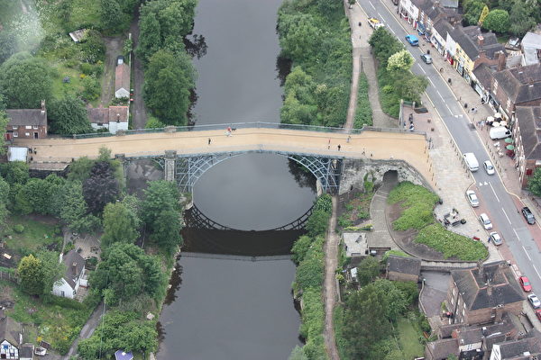 铁桥镇Ironbridge:英国赛文河畔铁桥小镇旅游景点维多利亚城博物馆等,欧洲,欧洲网