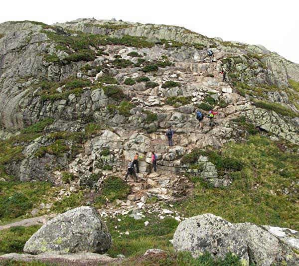 挪威奇迹岩Kjeragbolten/Kjerag:谢拉格山巨岩裂缝中的奇石-奇迹岩,欧洲,欧洲网