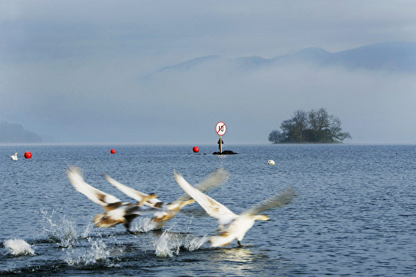 英国彼得兔诞生的地方-温德米尔湖Windermere Lake景色:温德米尔镇,欧洲