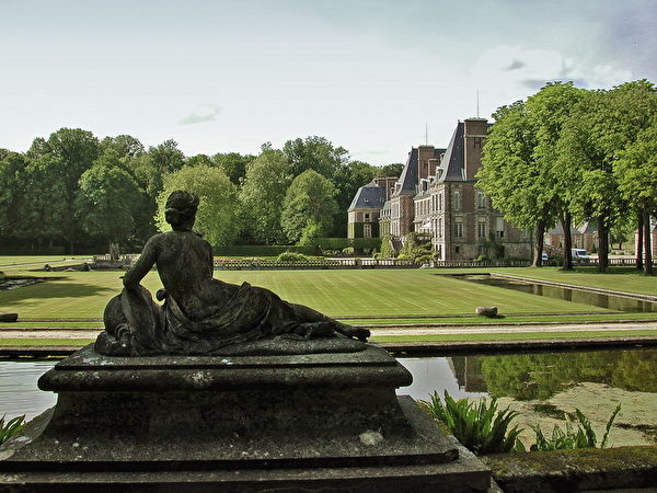 法国加蒂奈Gatinais地区路易十三的库朗塞城堡Château de Courances,欧洲