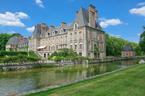 法国加蒂奈Gatinais地区路易十三的库朗塞城堡Château de Courances,欧洲