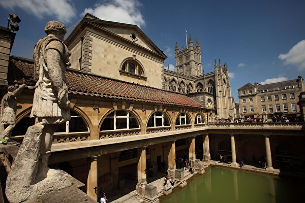 英国世界文化遗产城市-巴斯小镇旅游景点:罗马古浴场遗址Roman Baths,欧洲