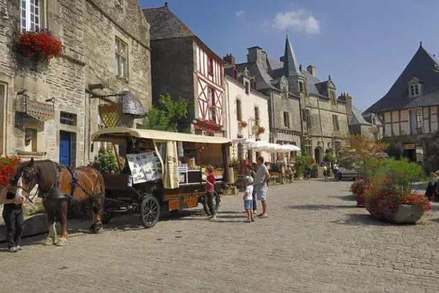 Rochfort en terre罗什福尔昂渔村古镇：法国布列塔尼Brittany旅游景点,欧洲,欧洲网
