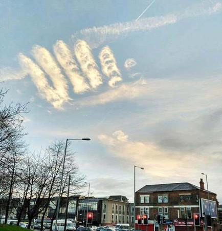 英国《每日邮报》:摄影师安德鲁库尼AndrewCooney拍到上帝之手积雨,欧洲,欧洲网
