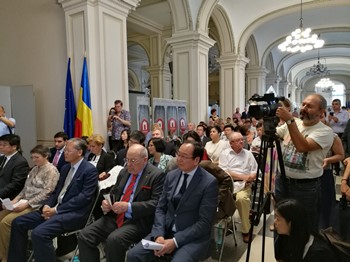 驻罗马尼亚大使徐飞洪赴罗马尼亚国家历史博物馆出席柯列然夫妇,欧洲,欧洲网