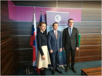 驻斯洛伐克大使林琳应邀访问斯经济大学,欧洲