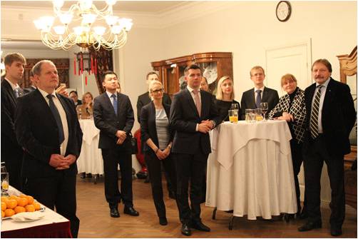 爱沙尼亚议会爱中友好小组:曲喆大使举行爱沙尼亚议会爱中友好小组聚会,欧洲